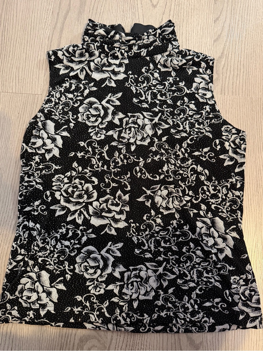 Bay Studio Black & White Floral Mock Neck Tank